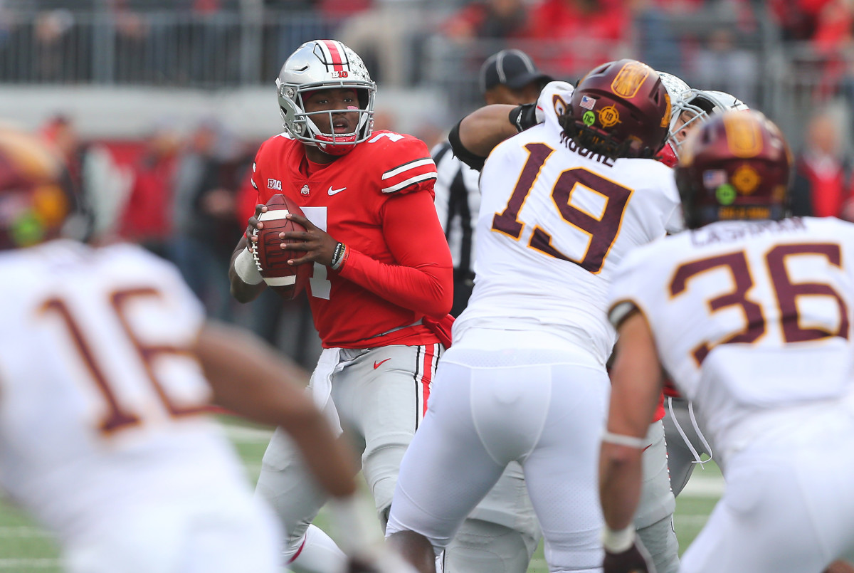 Ohio State quarterback Dwayne Haskins drops back to throw against Minnesota on October 13, 2018.