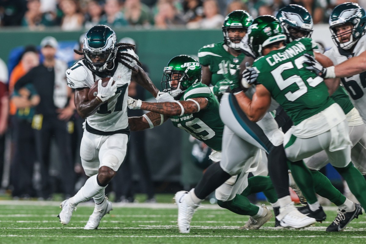 Marken Michel heads up field after a catch against the New York Jets
