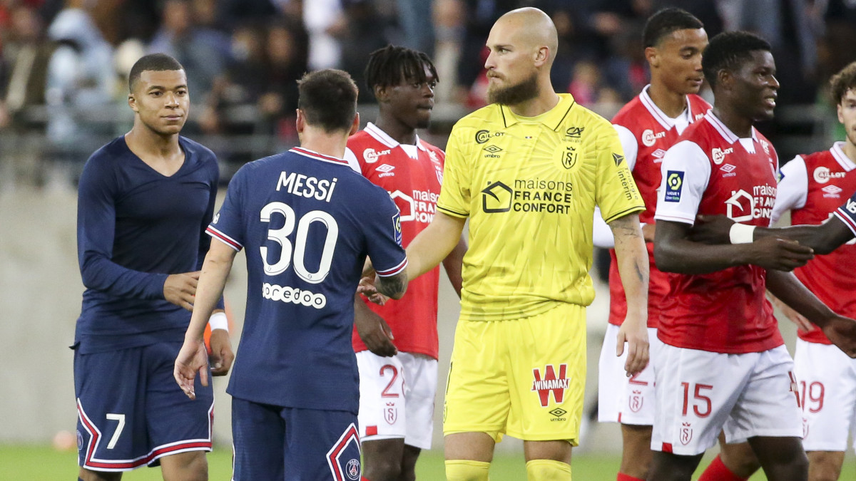 Messi PSG debut: Predrag Rajkovic asks for photo with baby - Sports ...