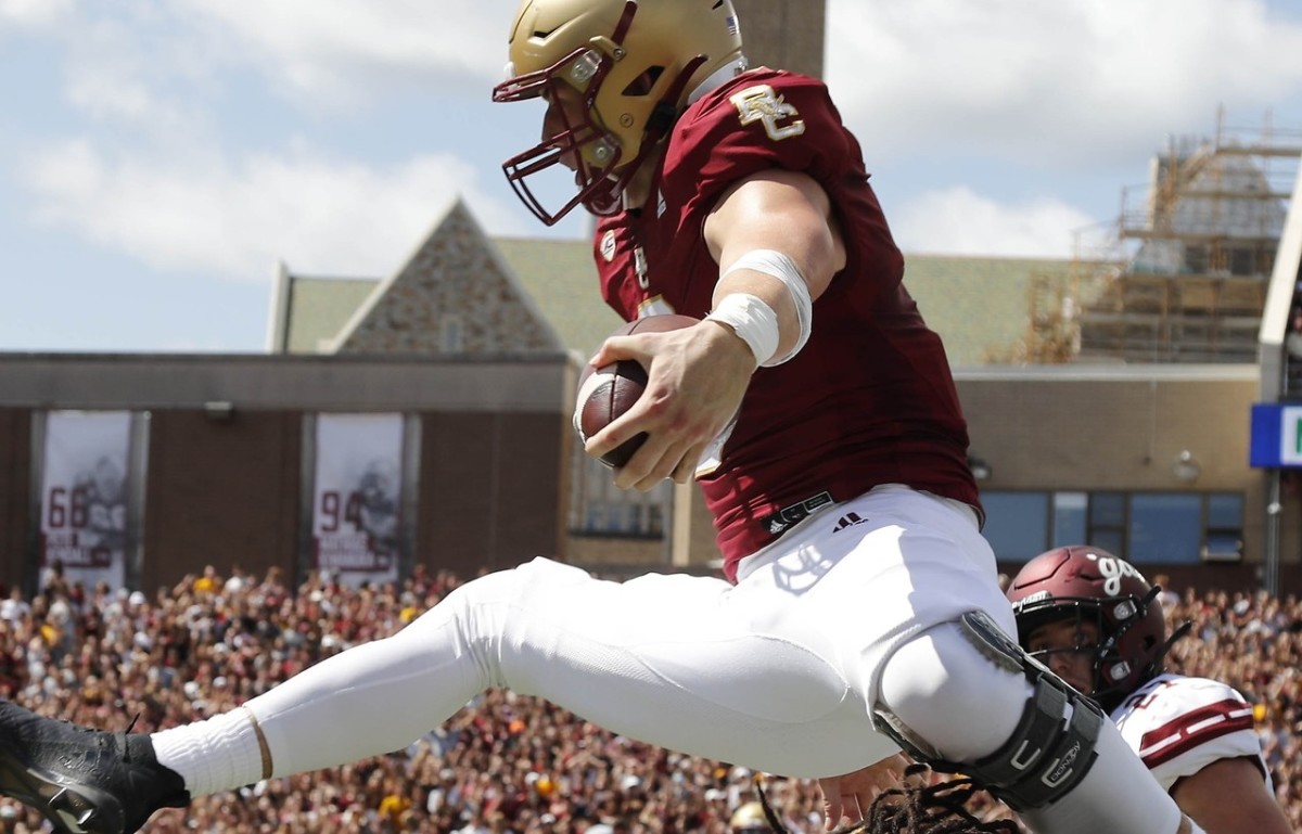 Boston College Eagles Football Defeats Colgate Raiders 510 Sports