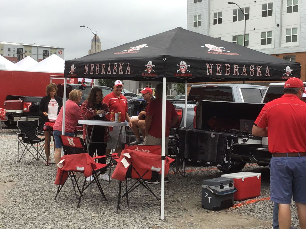 HuskerMax_tailgate