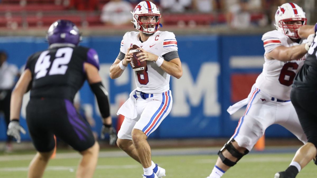 Former Oklahoma Sooners QB Tanner Mordecai Breaks SMU Record with 7