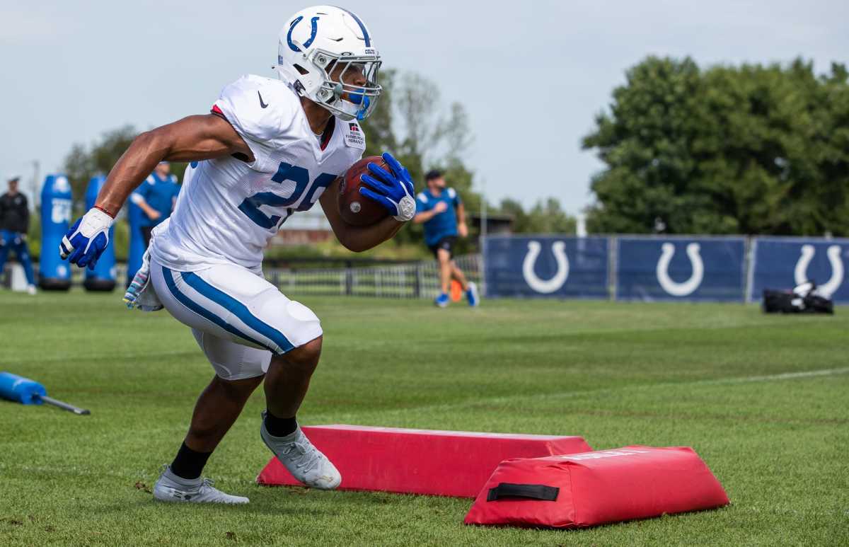 Indianapolis Colts running back Jonathan Taylor (28) works through a drill Friday, Aug. 13, 2021, during a joint practice with the Carolina Panthers. Indianapolis Colts Host Carolina Panthers At Grand Park In Westfield Ind