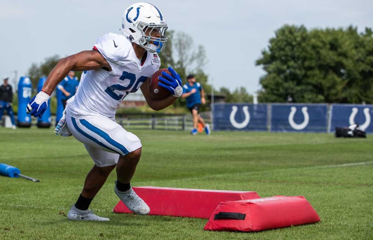 Indianapolis Colts running back Jonathan Taylor (28) works through a drill Friday, Aug. 13, 2021, during a joint practice with the Carolina Panthers. Indianapolis Colts Host Carolina Panthers At Grand Park In Westfield Ind