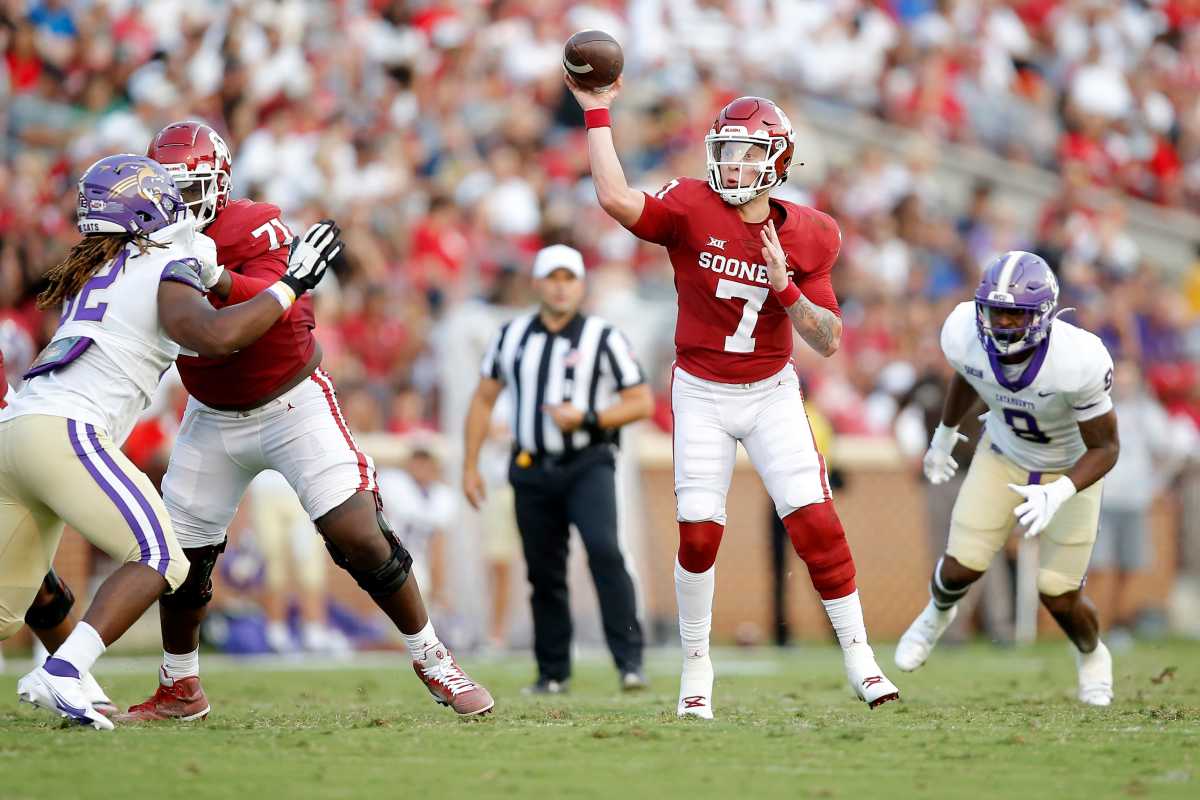 Oklahoma's Spencer Rattler (7) throws a pass during a college football game between the University of Oklahoma Sooners (OU) and the Western Carolina Catamounts at Gaylord Family-Oklahoma Memorial Stadium in Norman, Okla.,