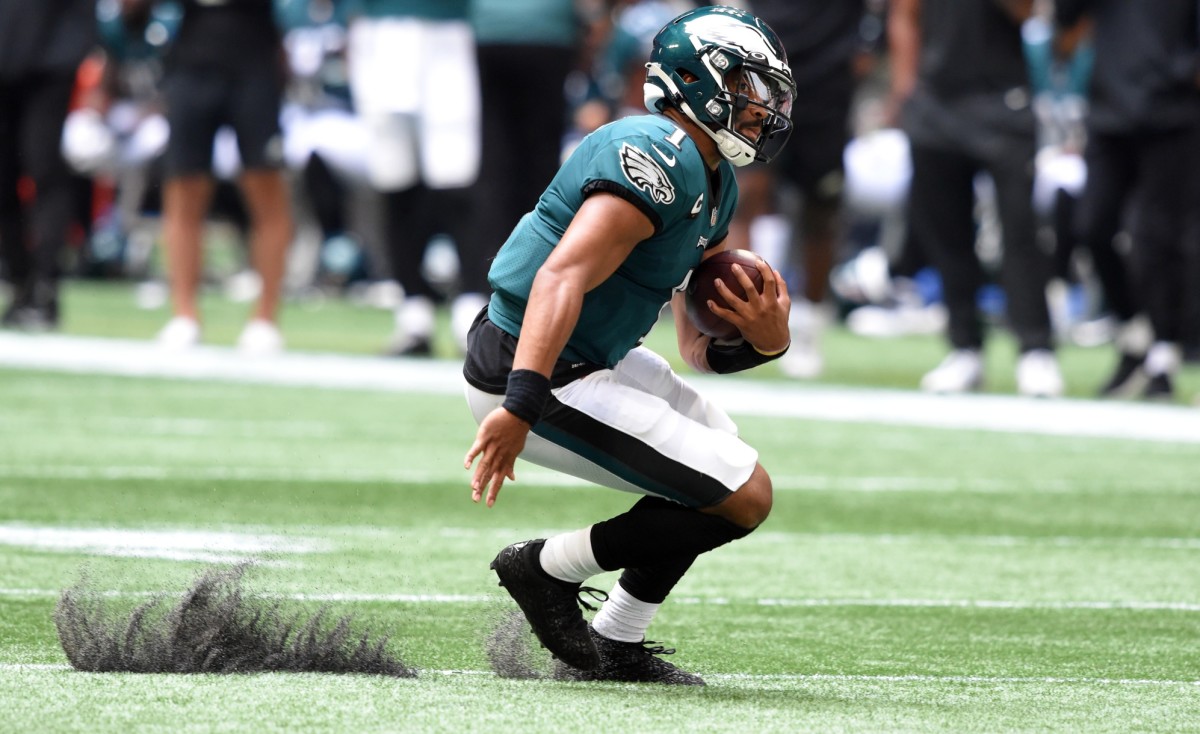 Eagles QB Jalen Hurts scrambles for yards in win over the Falcons