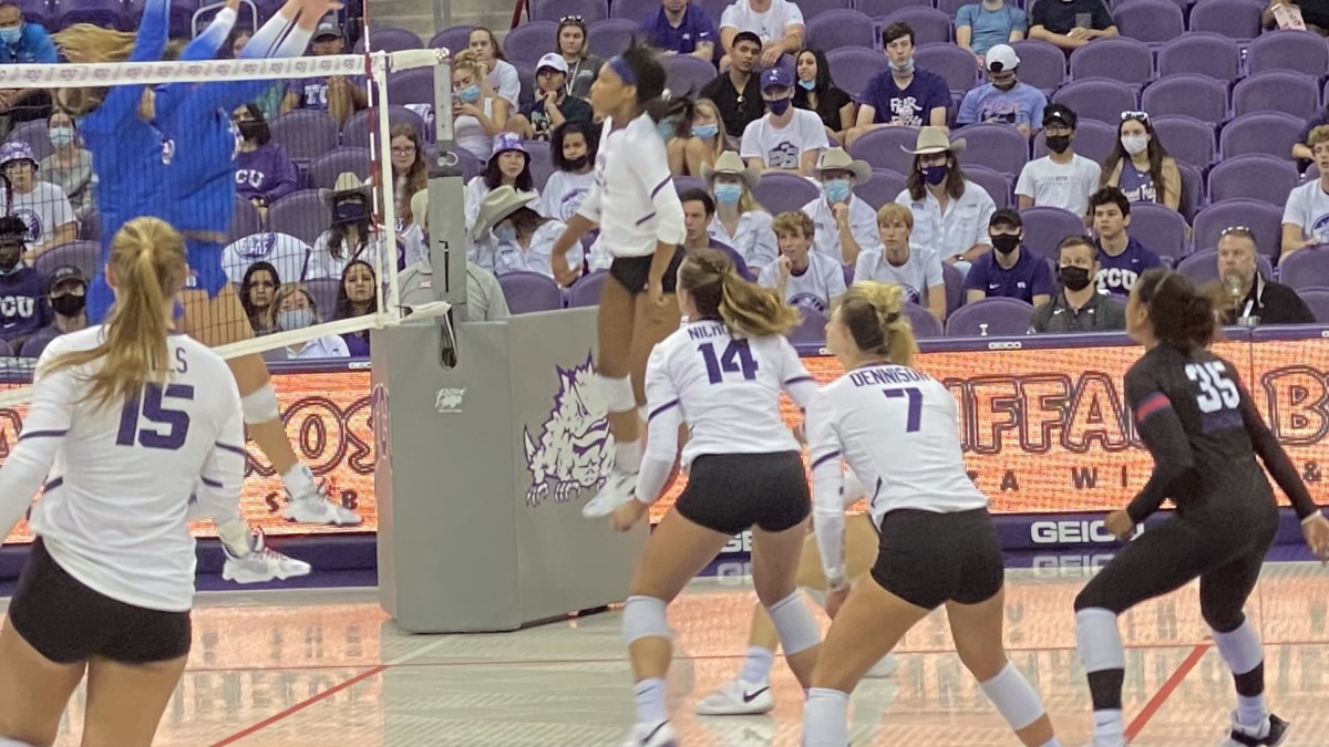 September 18, 2021: TCU Volleyball battles crosstown rival in front of the largest crowd of the season. SMU won 3-2 Schollmaier Arena.