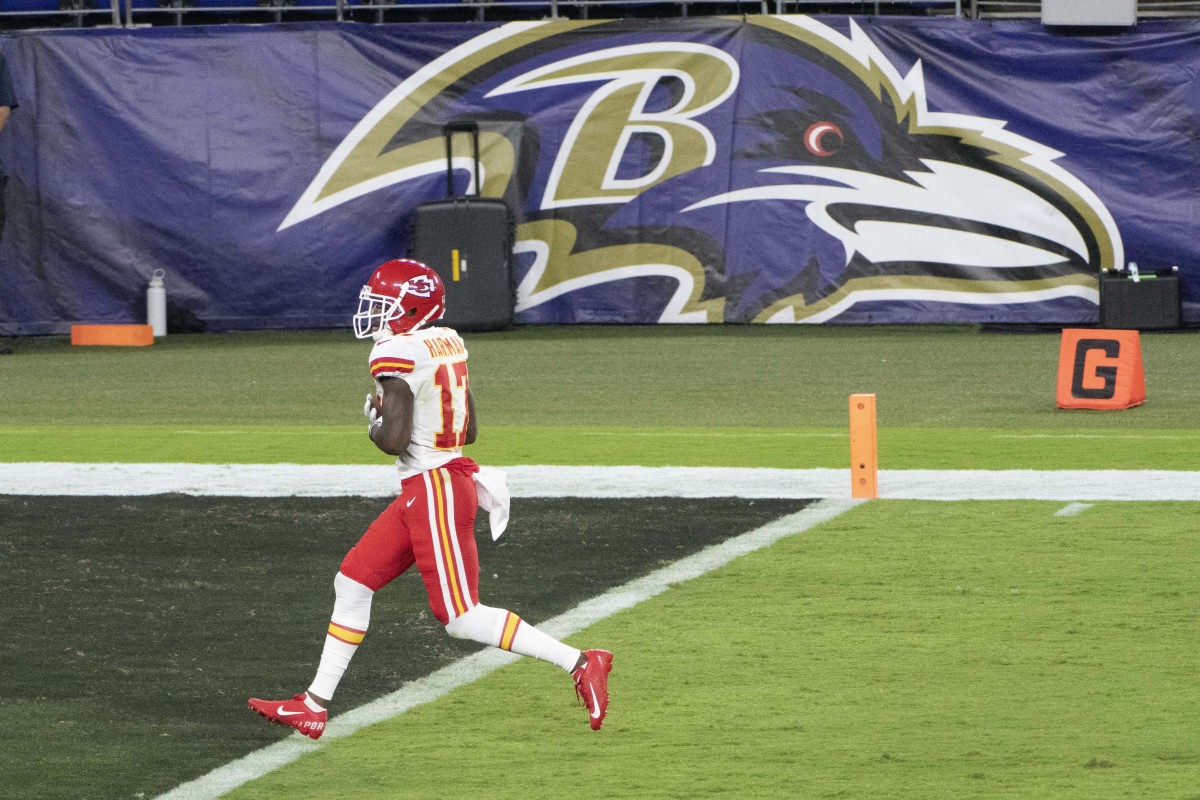 Sep 28, 2020; Baltimore, Maryland, USA; Kansas City Chiefs wide receiver Mecole Hardman (17) catches a pass for a touchdown Baltimore Ravens at M&T Bank Stadium. Mandatory Credit: Tommy Gilligan-USA TODAY Sports