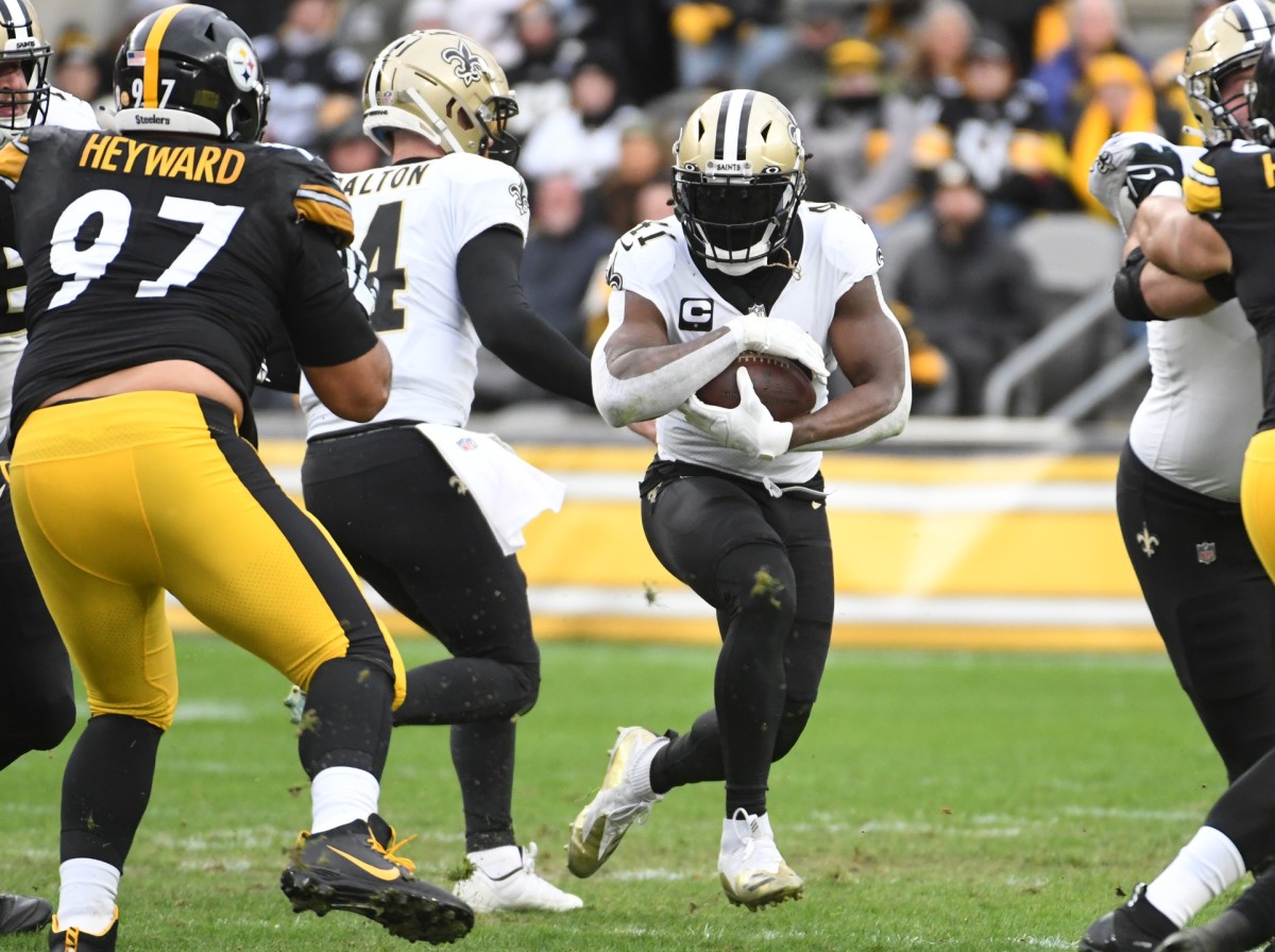 New Orleans Saints running back Alvin Kamara (41) runs against the Pittsburgh Steelers. Mandatory Credit: Philip G. Pavely-USA TODAY Sports