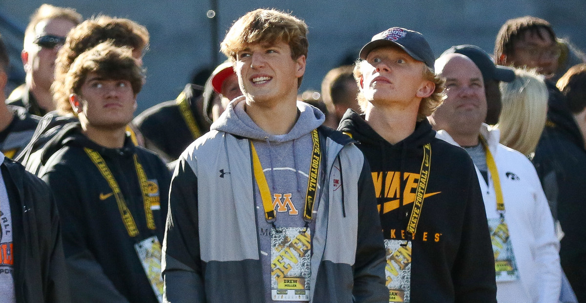 Drew Miller Checks Out Iowa Again - Sports Illustrated Iowa Hawkeyes