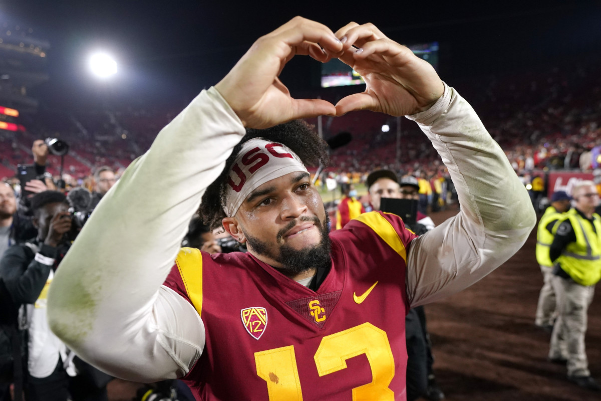 Caleb Williams salutes the crowd after USC’s win over Notre Dame.