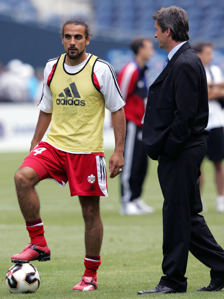 Dwayne De Rosario and Frank Yallop at the 2005 Concacaf Gold Cup