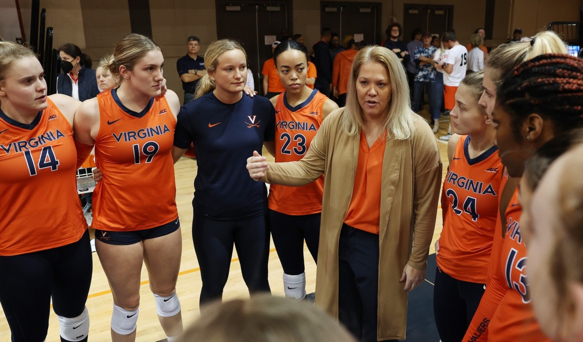 Shannon Wells coaches her team during the Virginia volleyball match against Virginia Tech at Memorial Gymnasium.
