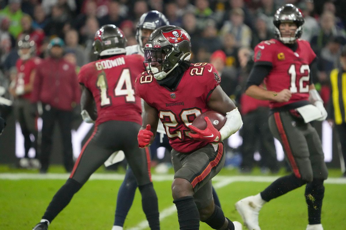 LIVE UPDATES: Tampa Bay Buccaneers at Cleveland Browns - Vimarsana News