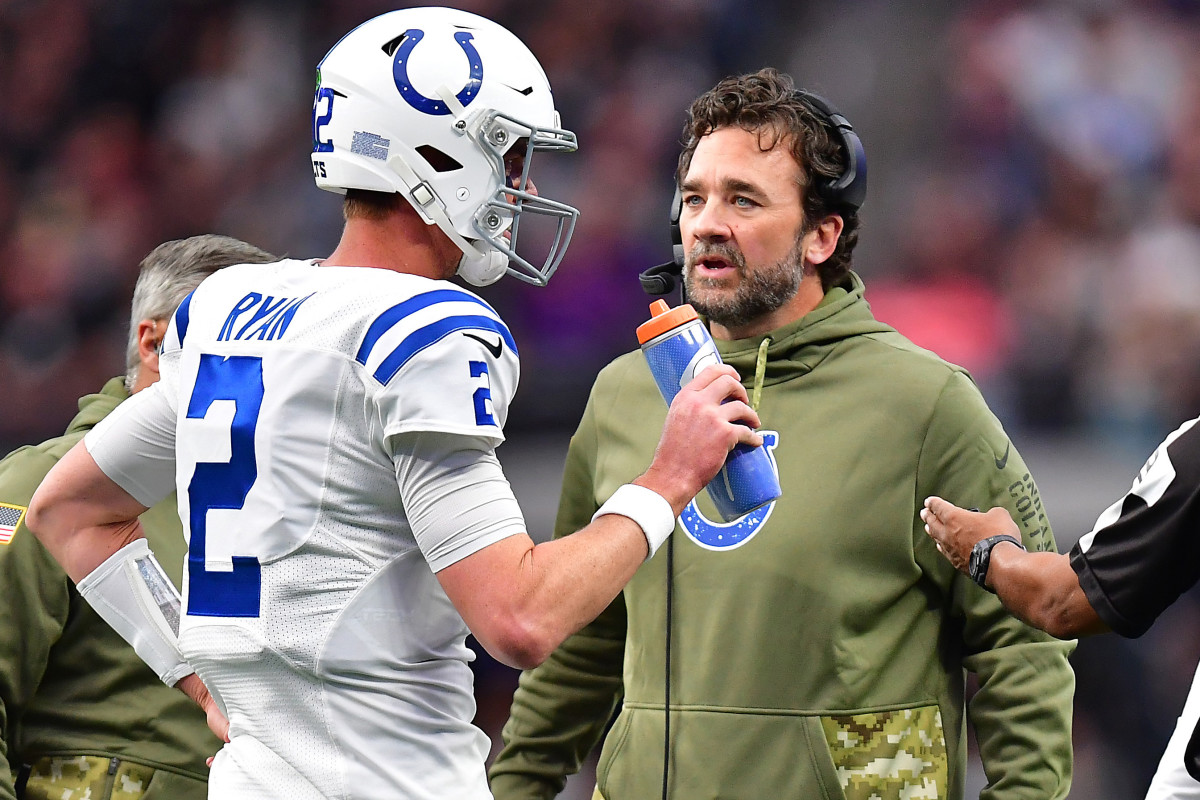 Indianapolis Colts quarterback Matt Ryan talks with new Colts head coach Jeff Saturday.