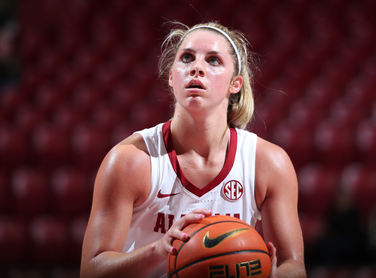 Defense First: Alabama Women Force 23 Turnovers En Route to Mercer Win