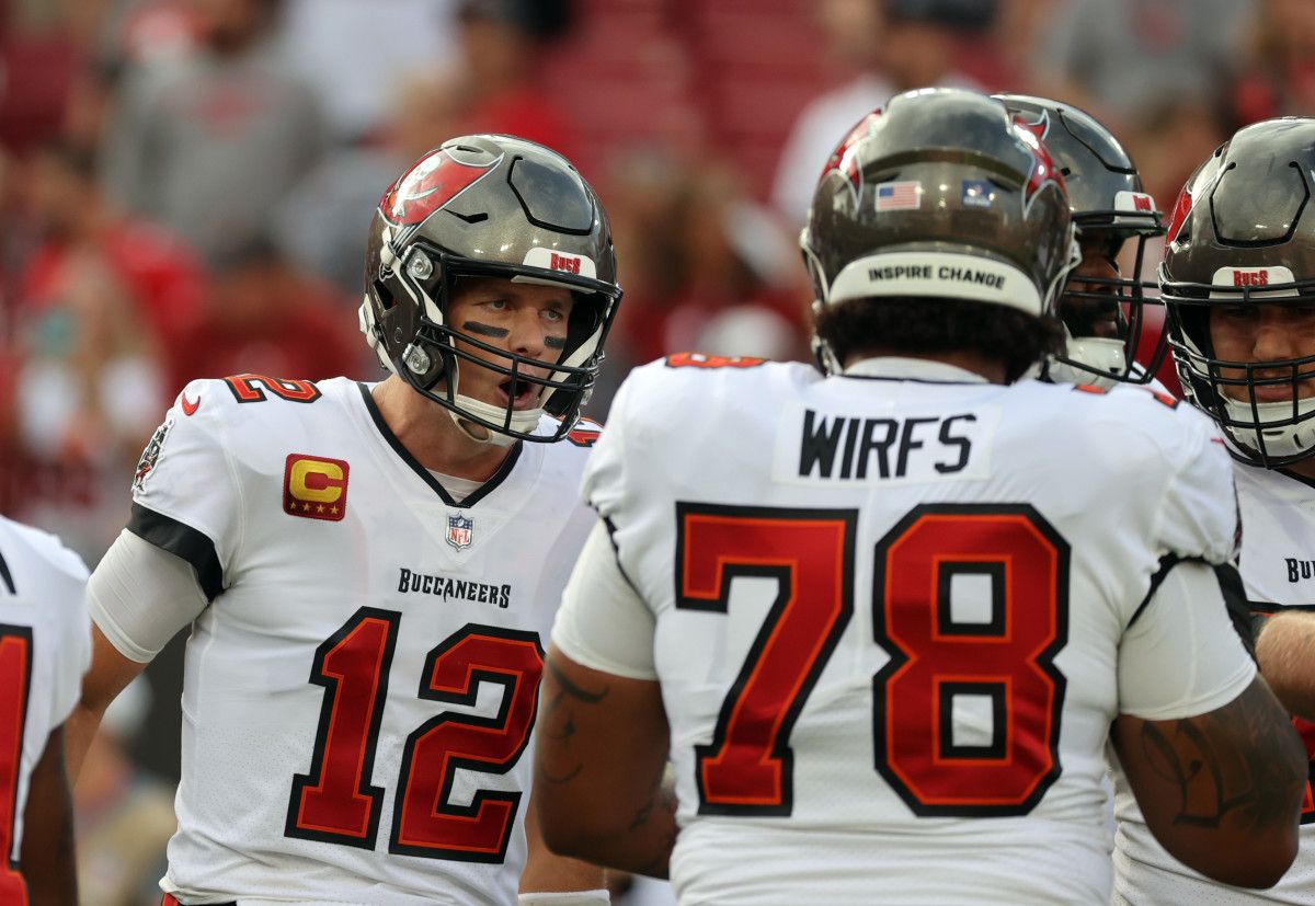 Buccaneers' All-Pro Offensive Star Suffers Likely Season Ending Injury - Vimarsana News