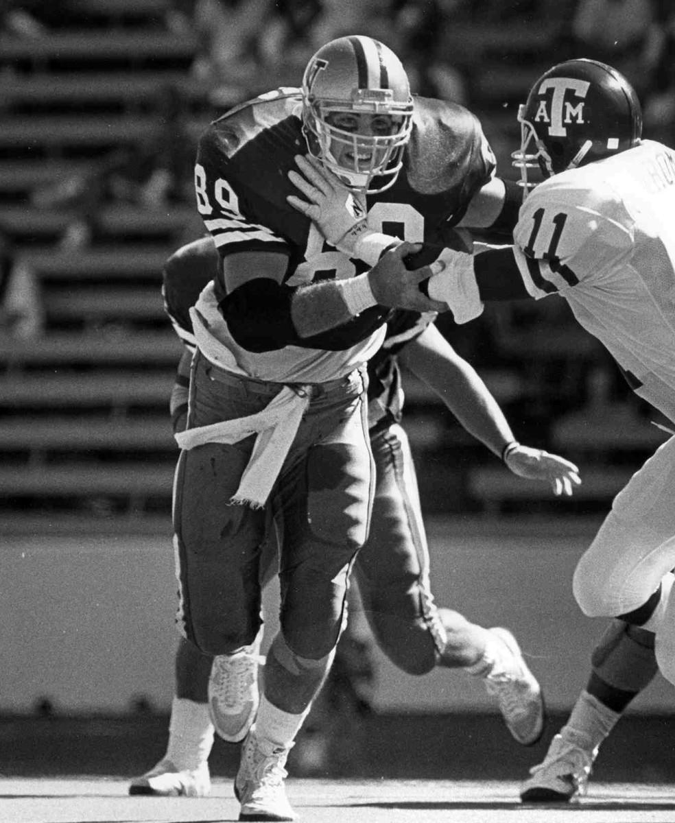 Bill Ames was a UW tight end from 1985 to 1989.