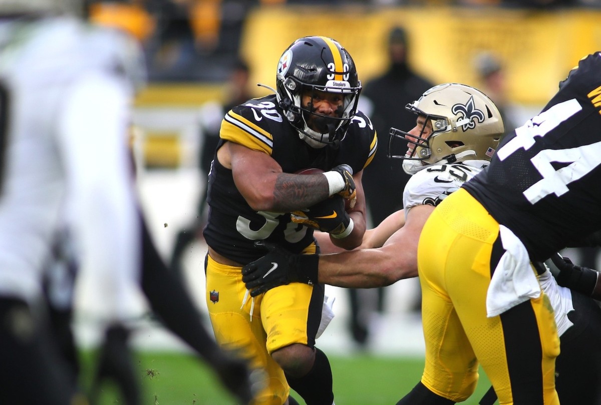 Pittsburgh Steelers Might Get First Real Look at Jaylen Warren This