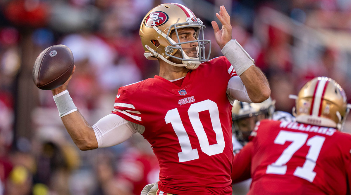 Jimmy Garoppolo throws a pass in Week 12 against the Saints