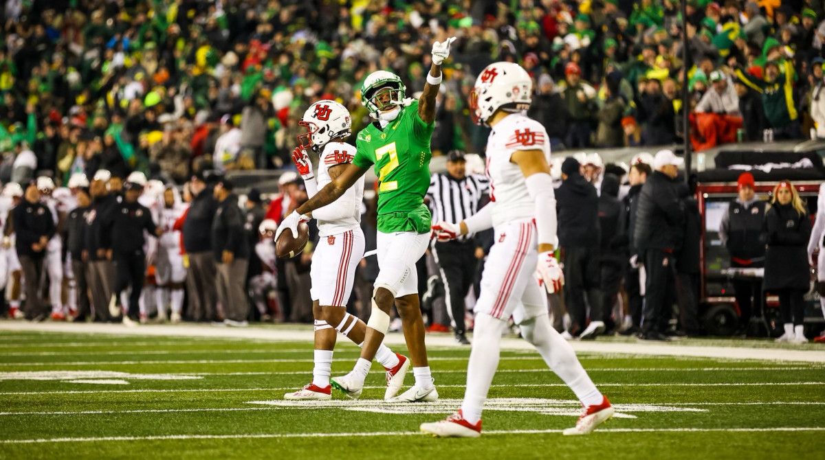 Dont'e Thornton signals for a first down after a big catch against the Utah Utes.