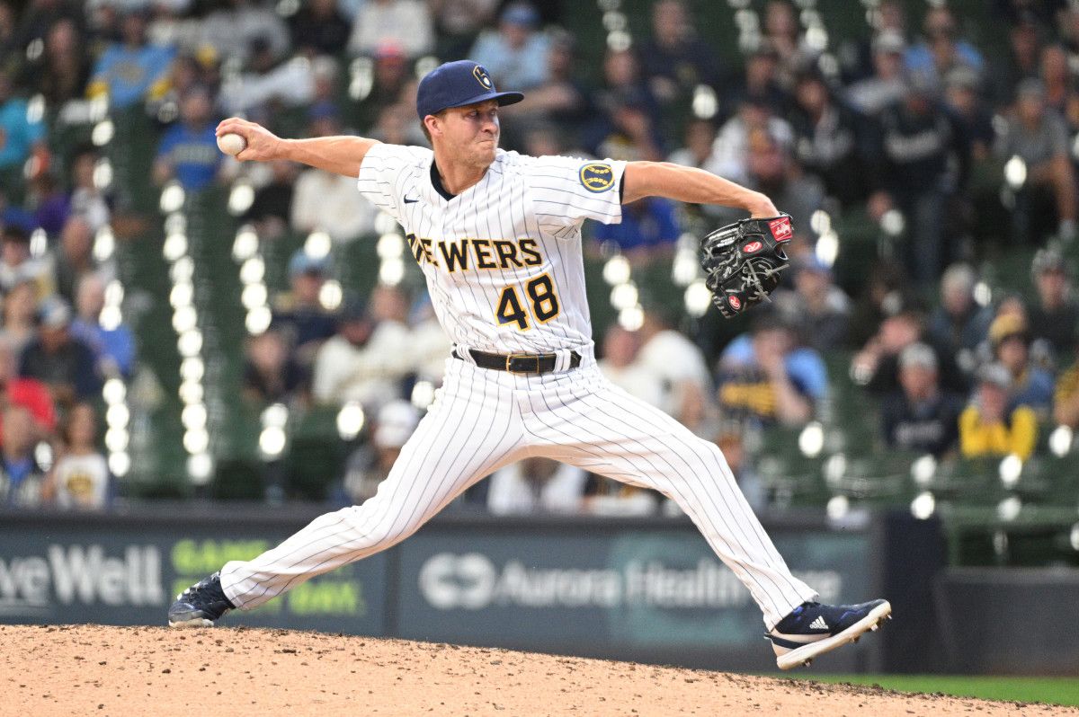 Brewers relief pitcher Trevor Gott delivers a pitch against the Miami Marlins. (2022)
