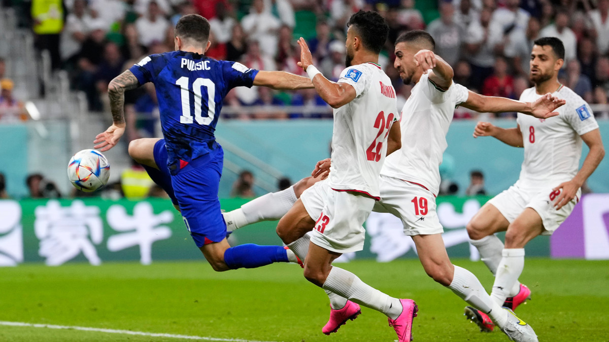 Christian Pulisic scores for the U.S. vs. Iran