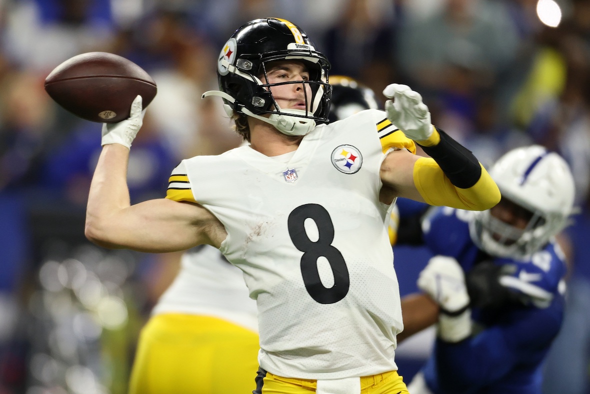 Pittsburgh Steelers Kenny Pickett Named PFF's ThirdHighest Rated Rookie in Week 12 Sports