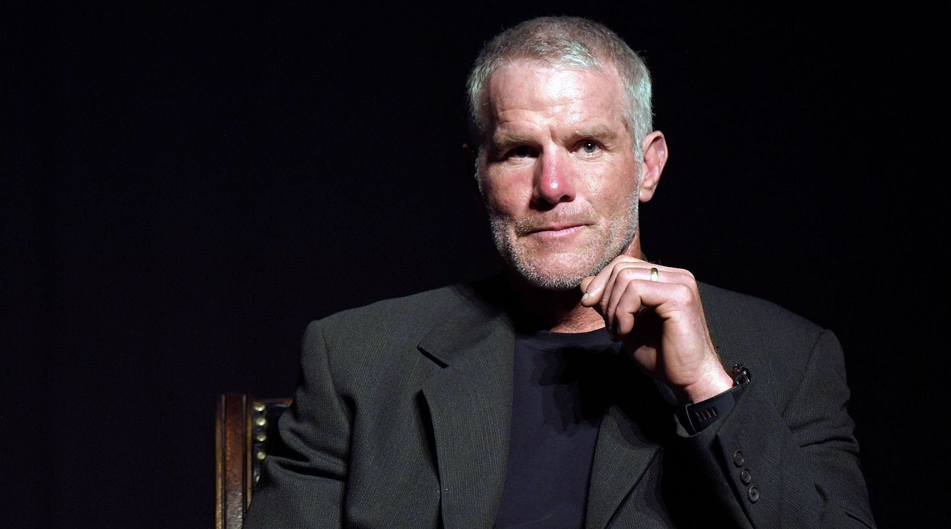 Brett Favre Seeks Dismissal of Welfare Lawsuit in Mississippi - Vimarsana News