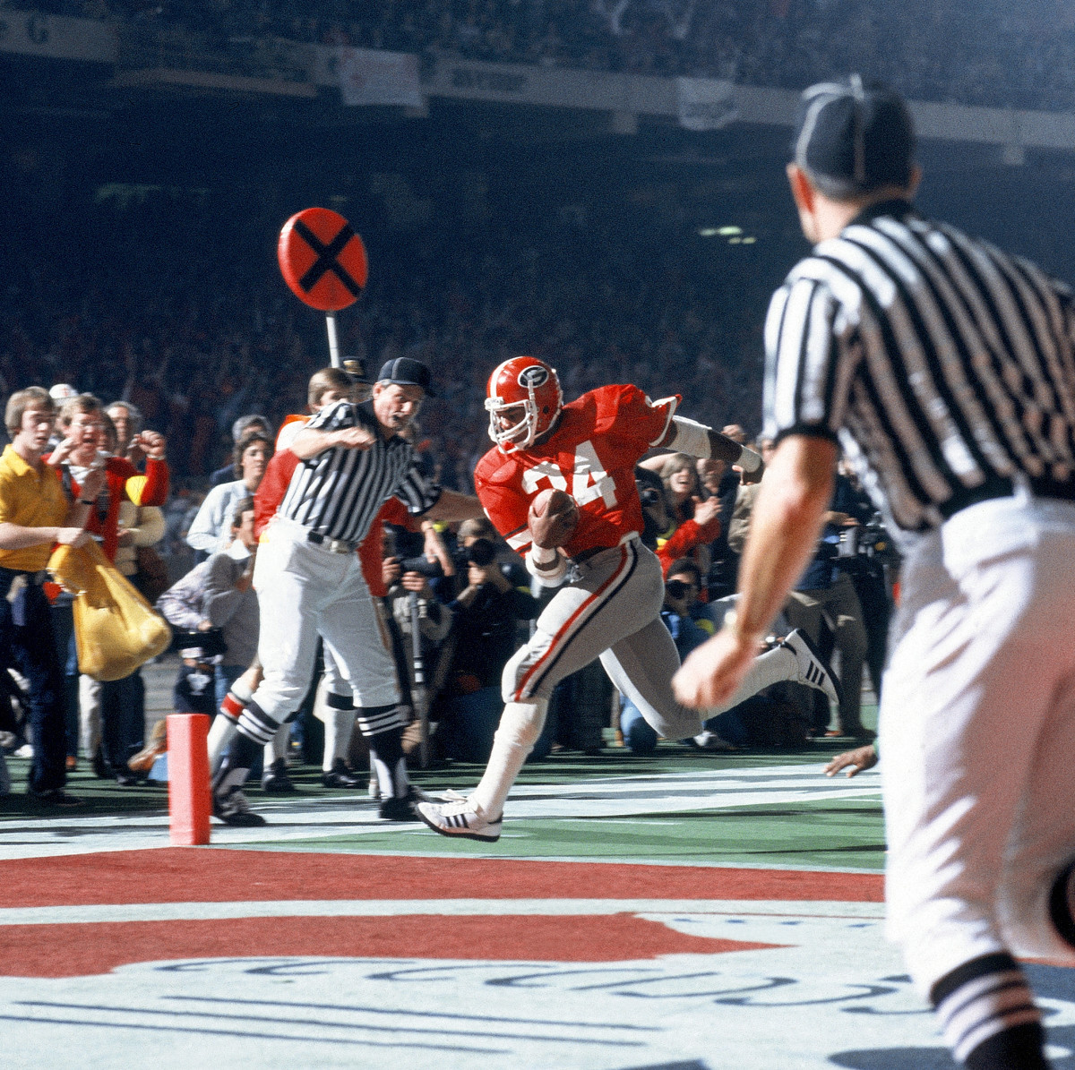 The state of Georgia was first introduced to Walker in 1980, when the freshman carried the Bulldogs to a national title-sealing Sugar Bowl win over Notre Dame. 
