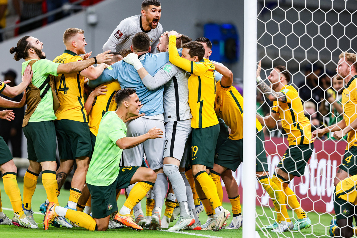 Australia edged Peru in penalties to reach the World Cup
