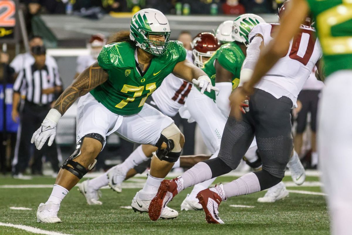 NFL Draft Profile Malaesala AumavaeLaulu, Offensive Lineman, Oregon