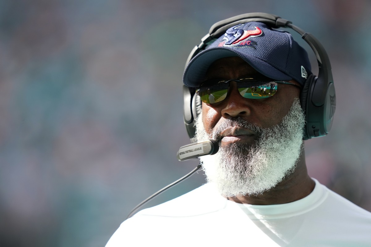 It's been a rough year for Lovie Smith and the Texans, who are 1-9-1.
