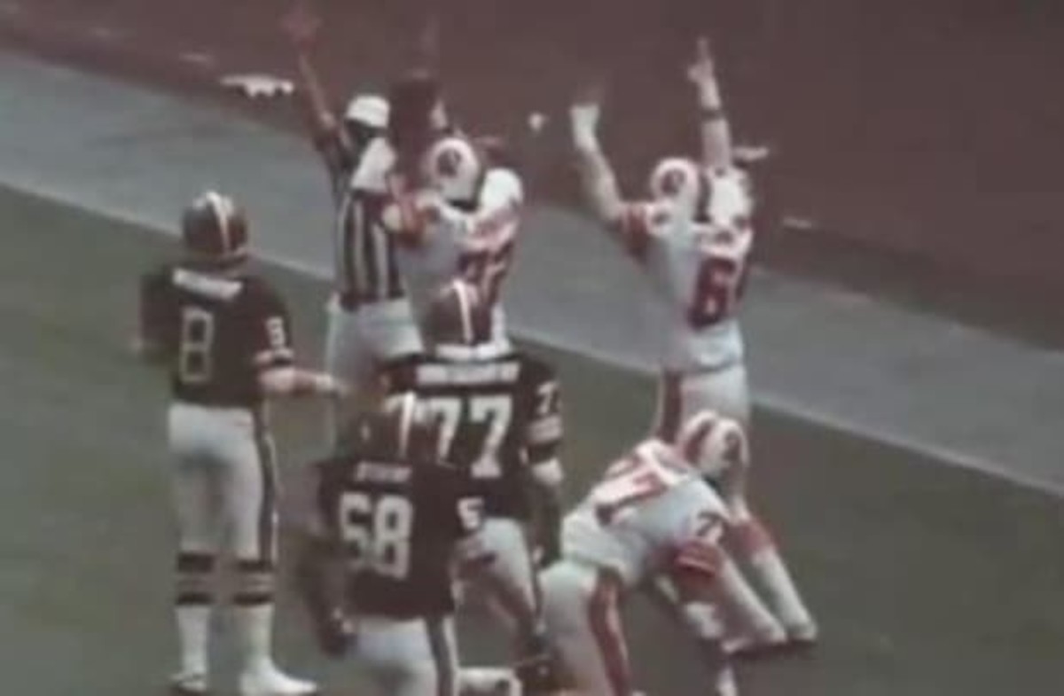 Tampa Bay Buccaneers defense celebrates a touchdown return of a turnover against the New Orleans Saints. Credit: Sports Illustrated