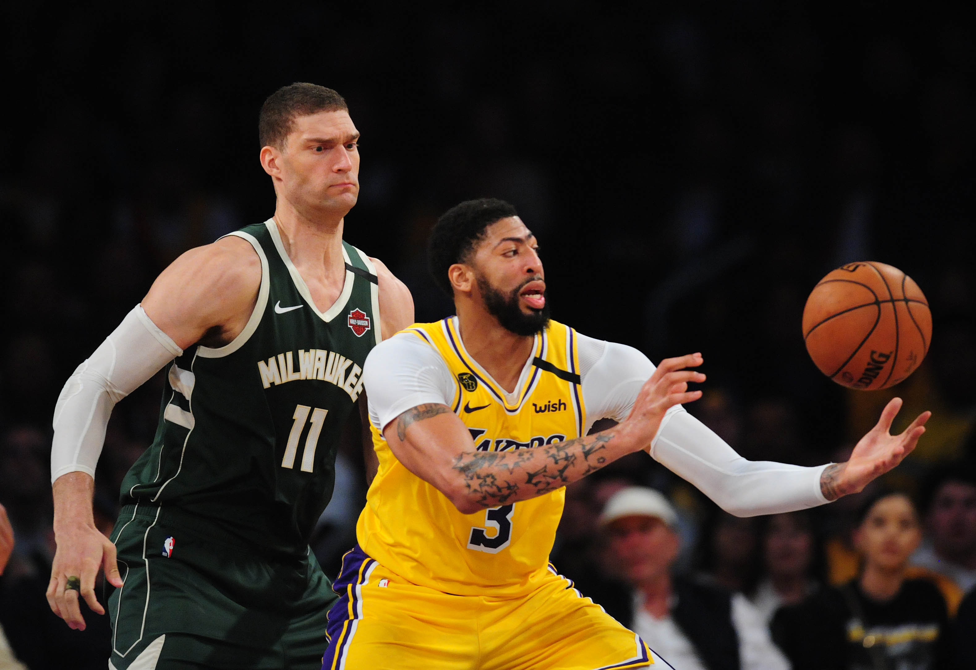 Lakers News Betting On Friday's BucksLakers Bout All Lakers News