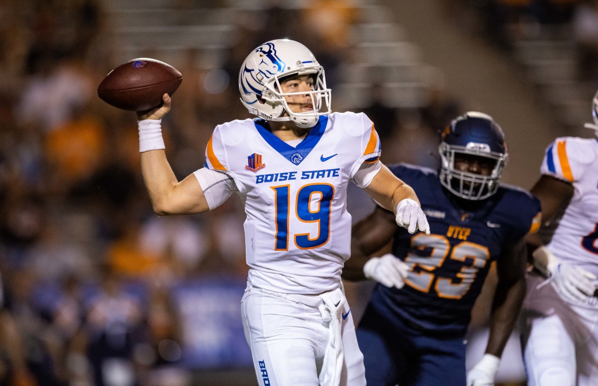 Texas, USA; Boise State quarterback Hank Bachmeier (19) against the UTEP Miners defense in the first half at Sun Bowl.