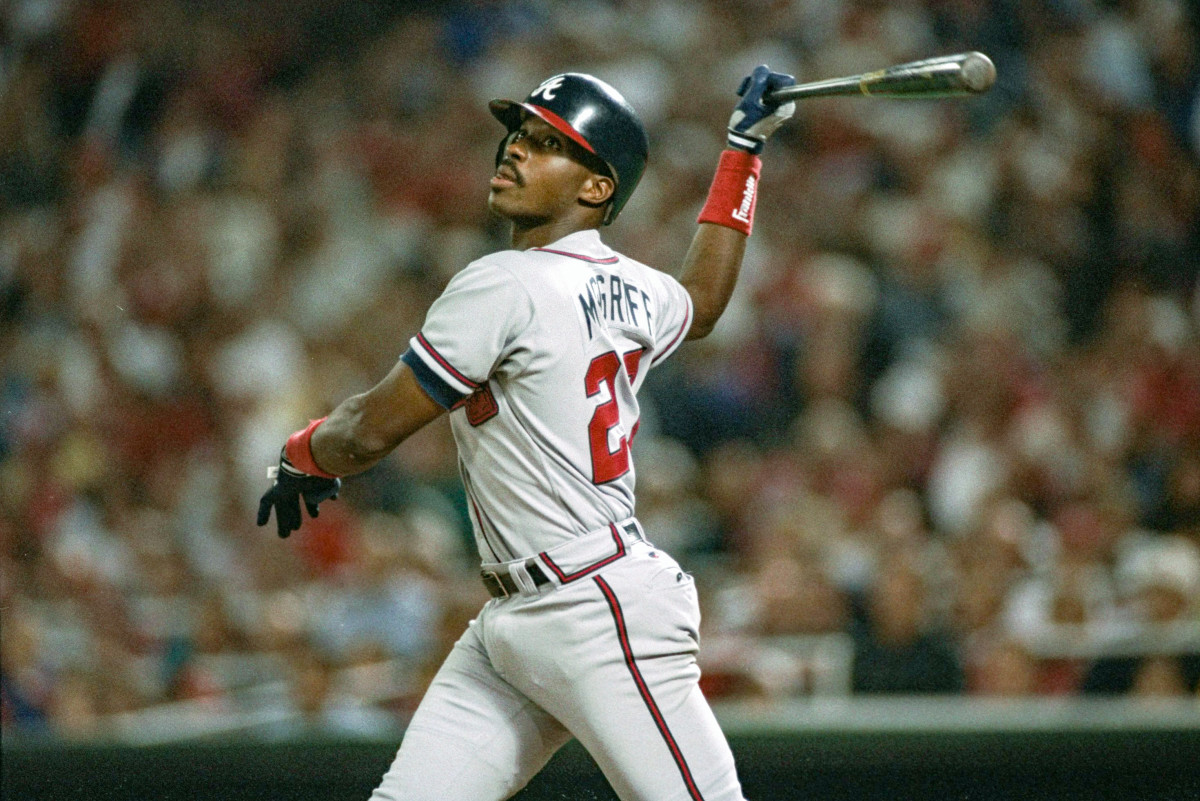 Fred McGriff swings