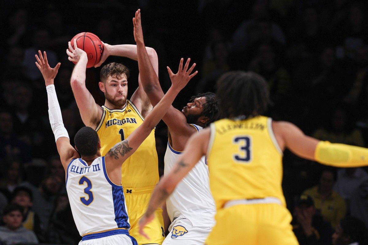 Get to Know: Hunter Dickinson Leading Michigan Into London - Vimarsana News