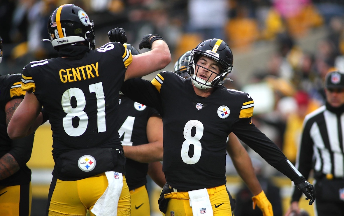 Kenny Pickett's Breakout Game? Pittsburgh Steelers on Verge of a