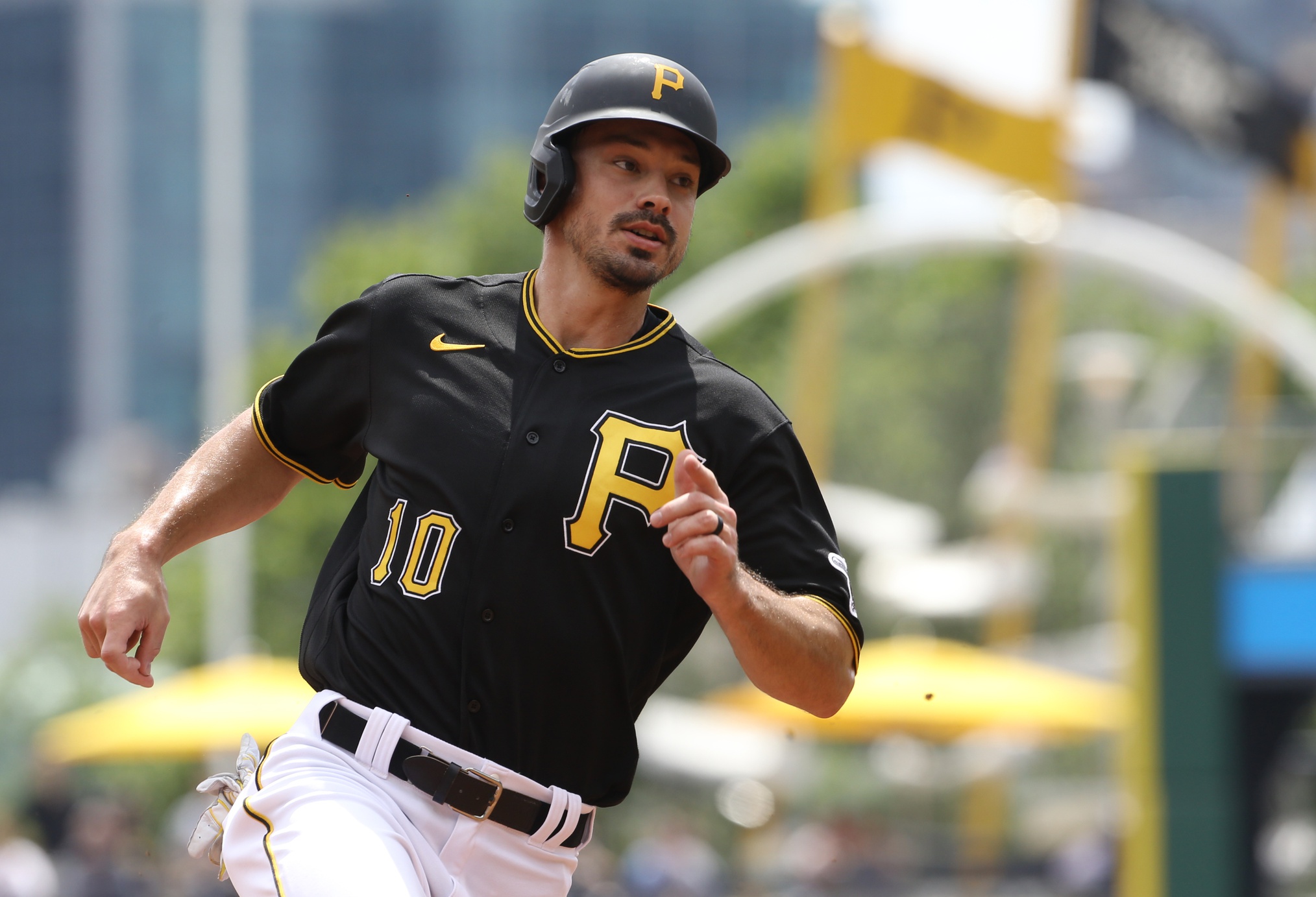 New York Yankees show interest in trading for Pittsburgh Pirates CF Bryan  Reynolds - Sports Illustrated NY Yankees News, Analysis and More