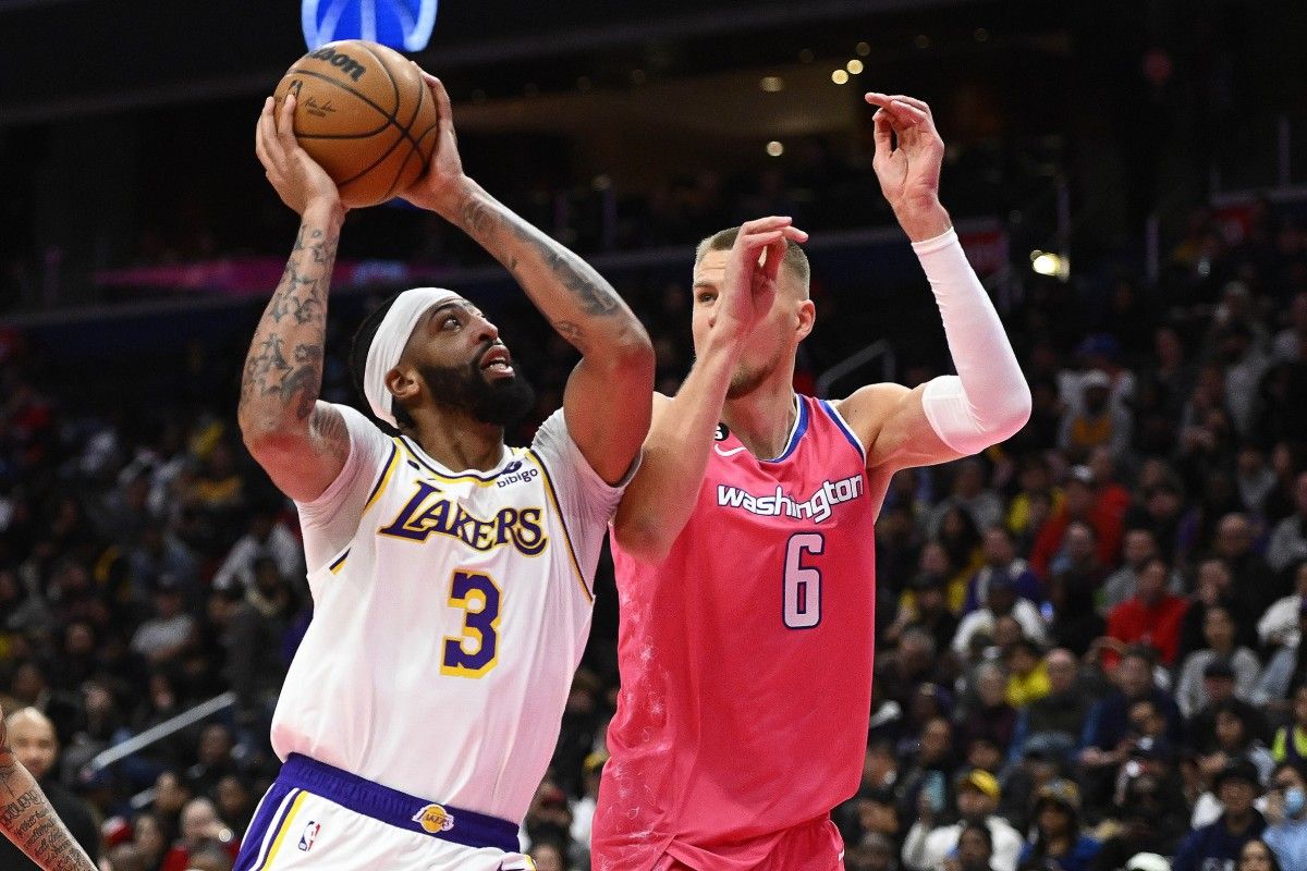 Is Los Angeles Lakers Center Anthony Davis Gaining On Boston Celtics' Jayson Tatum In MVP Race? - Vimarsana News