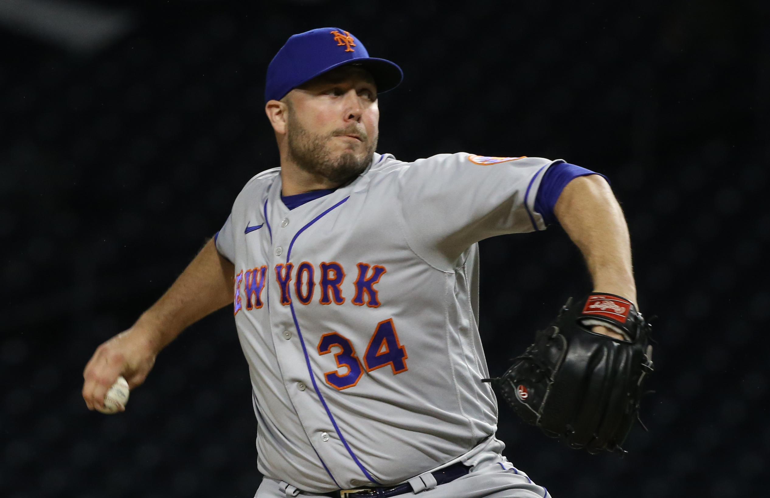 New York Mets Sign 2 Pitchers to Minor League Deals Sports