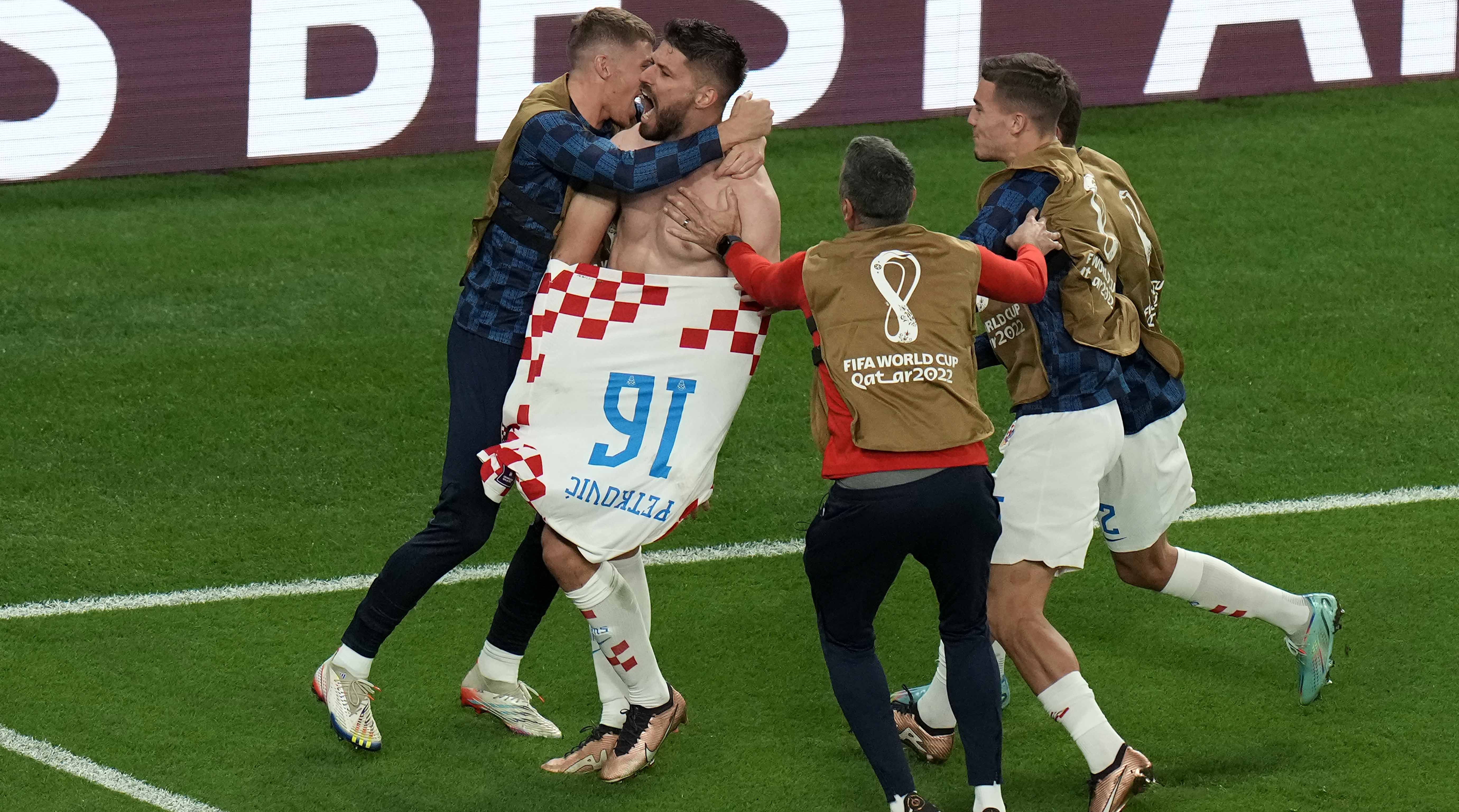 World Cup Croatia Defeats Brazil in Penalty Shootout (Highlights