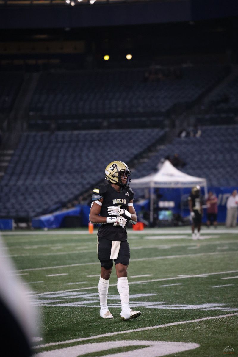ATH, Demello Jones