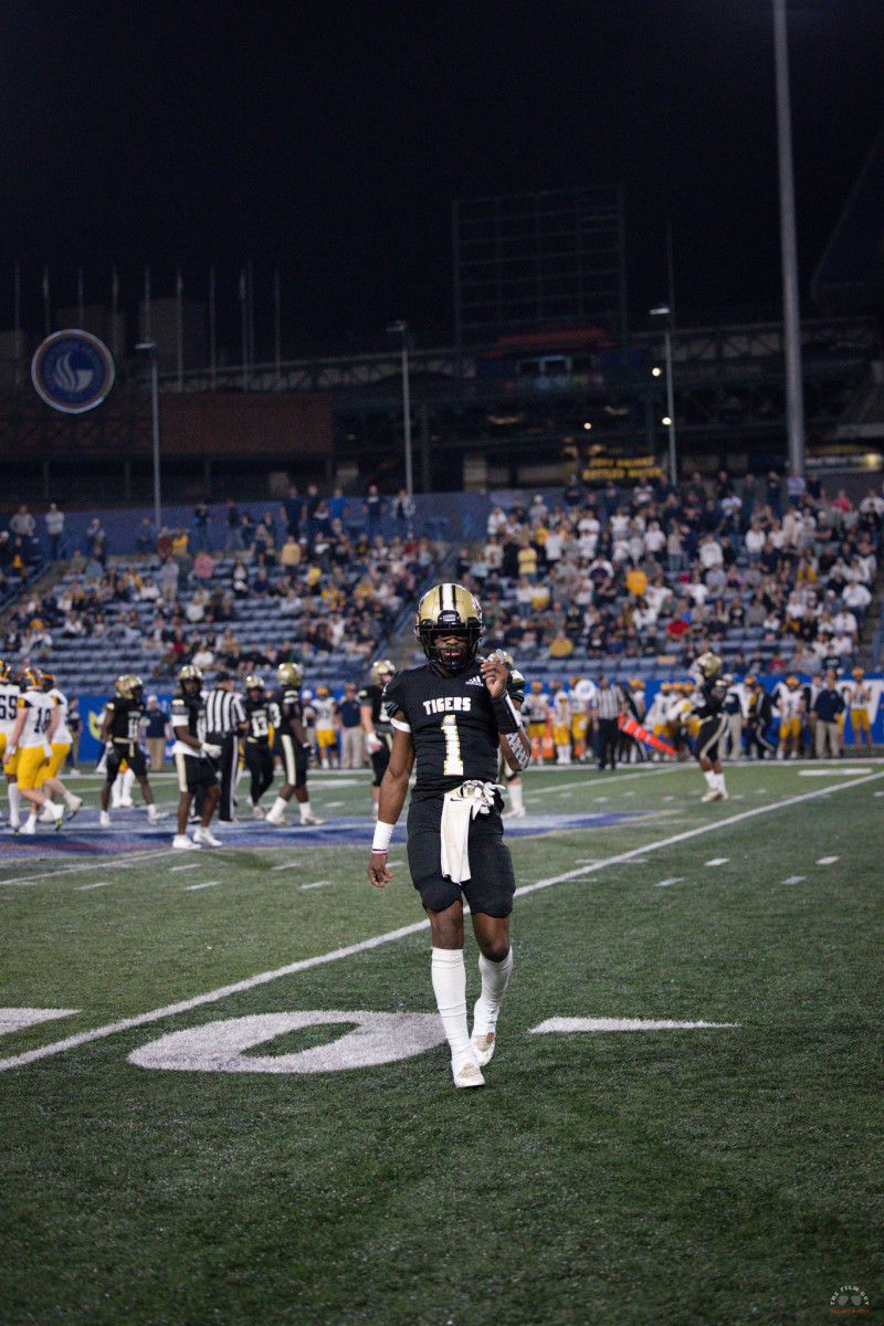 ATH, Demello Jones