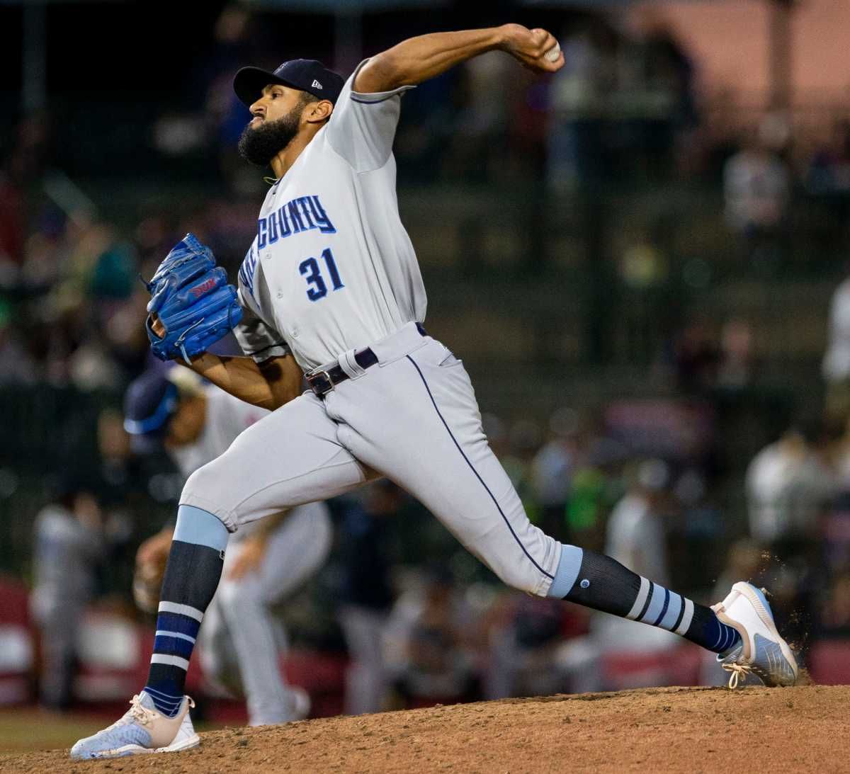 Cleveland Guardians prospect Raymond Burgos throws a pitch. (2022)
