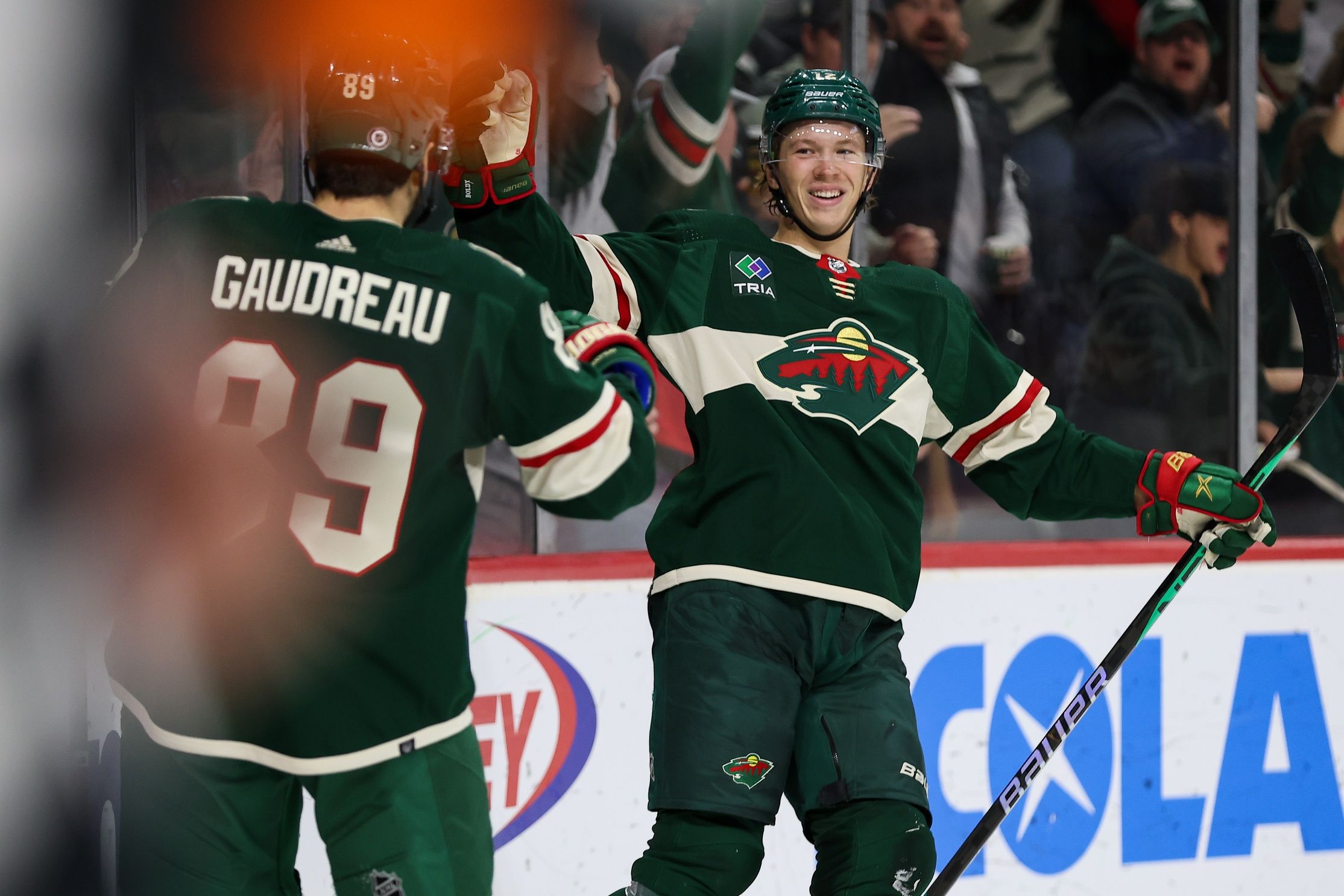 Streaking Wild hold off Oilers 2-1 Monday night - Vimarsana News