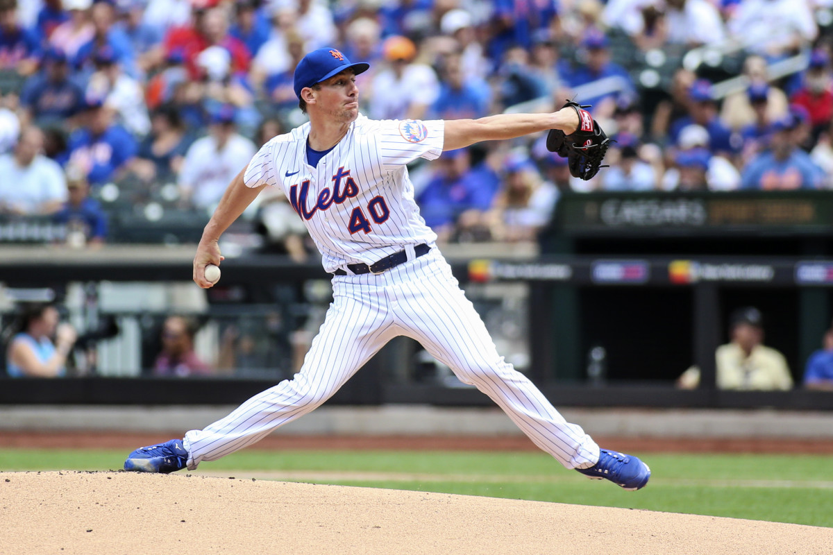 Former Mets righty Chris Bassitt pitches in the first inning against the Phillies at Citi Field.