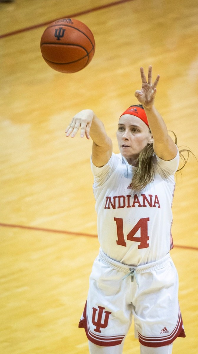 Indiana's Sara Scalia (14) shoots during the second half of the Indiana versus North Carolina women's basektball game at Simon Skjodt Assembly Hall on Thursday, Dec. 1, 2022.