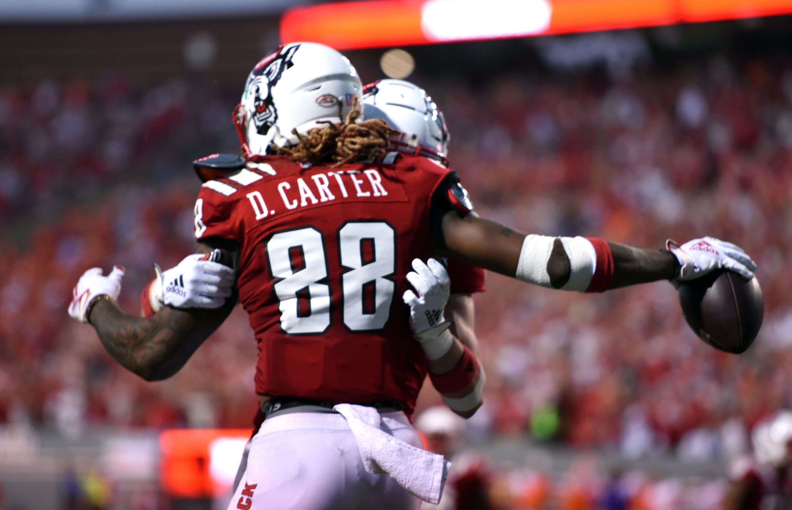 West Virginia Reaches Out to NC State WR Transfer - Vimarsana News
